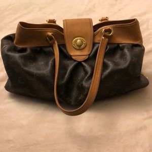 Louis Vuitton purse